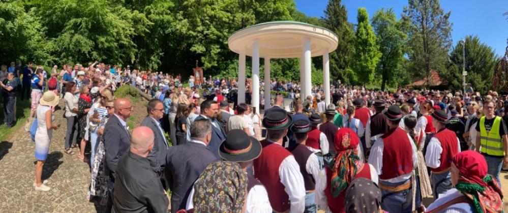 Valassky Hotel A Pivni Lazne Ogar Luhacovice Luaran gambar